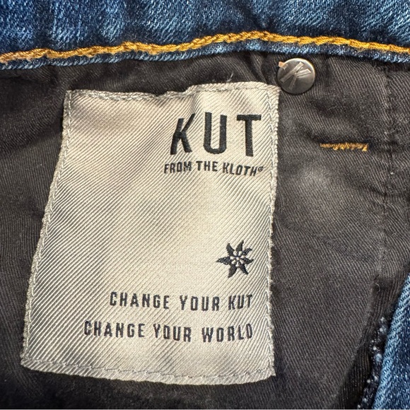 Kut from the Kloth Natalie Fab AB Bootcut. Size 00 - Picture 7 of 11